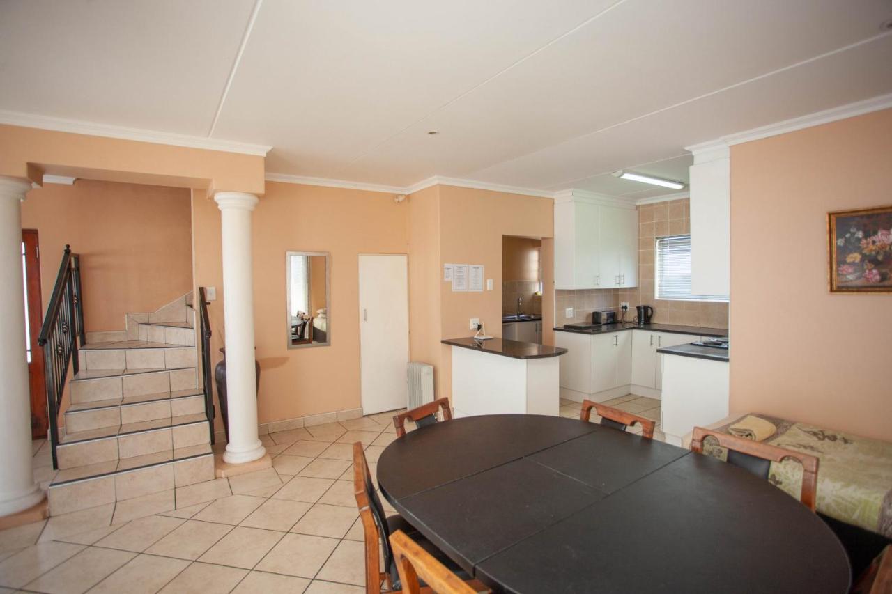 Dolphin Dance Guest house 4*