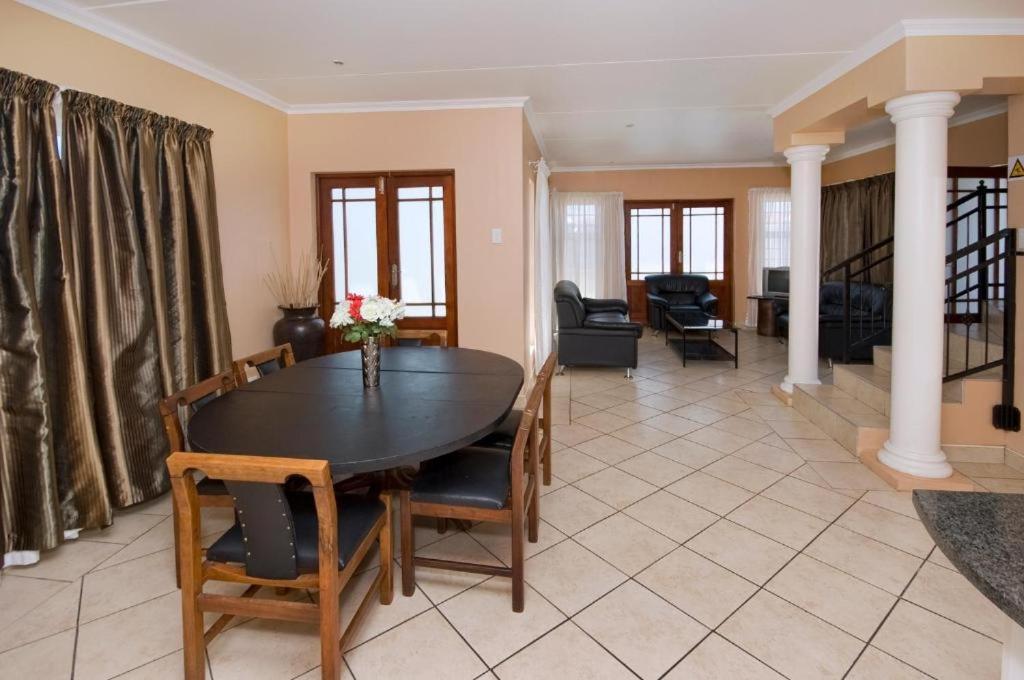 Dolphin Dance Guest house Port Elizabeth